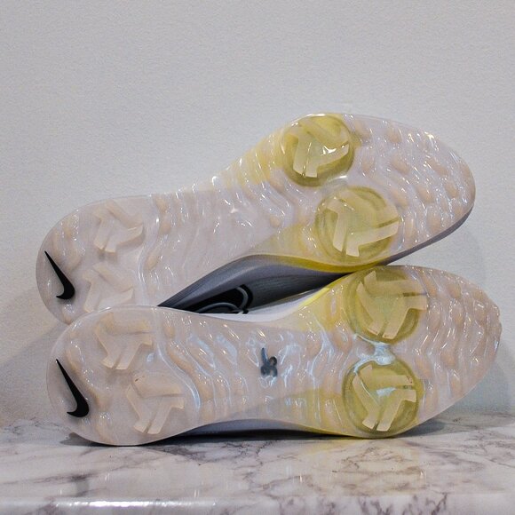 NIKE | AIR ZOOM INFINITY TOUR NXT SPIKELESS GOLF SHOES - Picture 4 of 7